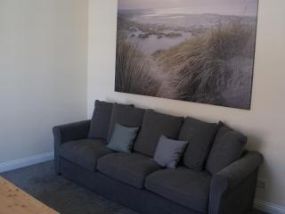 The Newborough sleeps 8 Apartments - Scarborough - 8