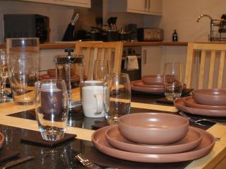 The Newborough sleeps 8 Apartments - Scarborough - 5