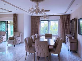 Fully Equipped 3BR Apt in Family-Friendly Building - Amman - 5
