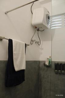 Home in Colombo - AC Two Bedrooms and Living room , one Sevant room - 5