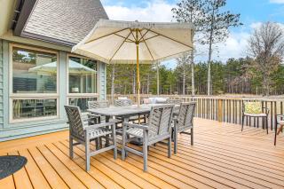 2 Mi to Sand Valley Family Getaway with Deck! - 9