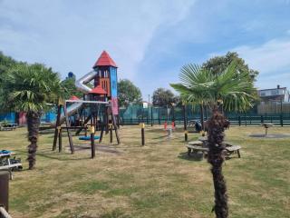 Lovely caravan located in an amazing holiday park - Clacton-on-Sea - 8