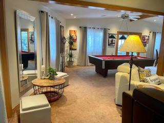 Cheerful Single Story 3-bedroom home w pool table - Santa Clarita - 6