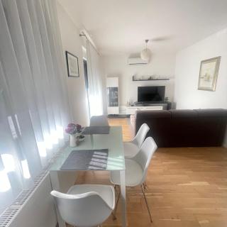 Lucky Place Apartment - Žumberačka with Free Private Parking - Zagreb - 8