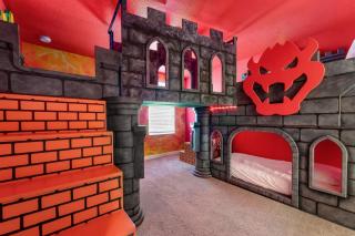 Lakefront 8BR Super Resort Pool Home Near Disney - 8