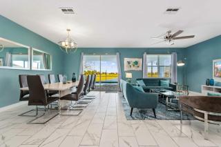 Lakefront 8BR Super Resort Pool Home Near Disney - 1