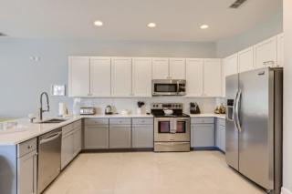 The Marvel Mansion 5BR Pool Home Near Disney World - 2