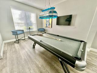 The Minions Mansion 6br Resort Pool Home By Disney - 7