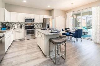 The Minions Mansion 6br Resort Pool Home By Disney - 1