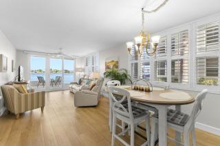 Waterfront Bliss at Bahia Vista 15 Stunning Bay Views - Tierra Verde - 2