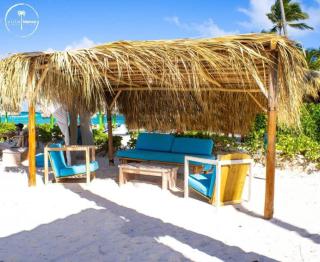 540) On the beach - Punta Cana - 1