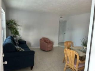 525) West Palm Beach- 1 bedroom - West Palm Beach - 4
