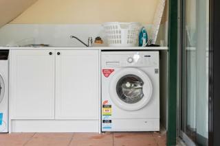 Family friendly 4BR Home Near Shops and Parks - Brisbane - 9