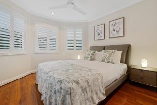 Modern Family Home in Brisbanes Trendiest Suburb - Brisbane - 2