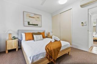 Cairns Tropical Bliss Swim in Swim out Apartment - Cairns - 8