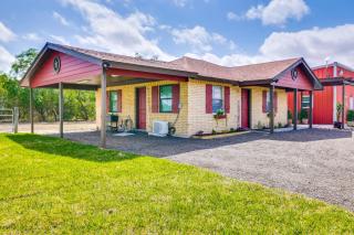 Classy San Benito Vacation Rental with Chiminea! - San Benito - 8