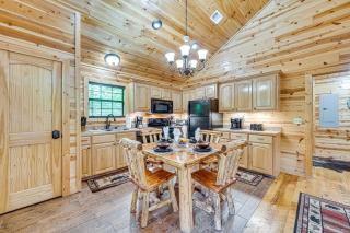 Private Hot Tub and Deck Woodsy Broken Bow Retreat - 4
