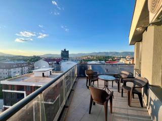 LUSH Central Penthouses - Eluxory Apts - Skopje - 6