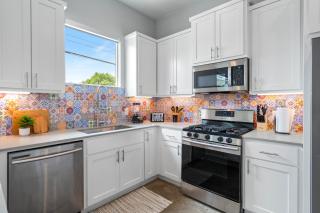 3BR Austin Escape Private Cowboy Pool & Casita - Austin - 2