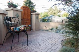 Seq Parks-House with Hot Tub Fire Pit Koi Pond Outdoor Kitchen - Visalia - 6