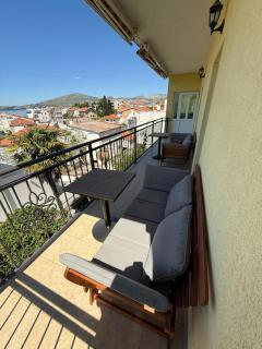 4-Bedroom Lux Apartment with Amazing Scenery - 4