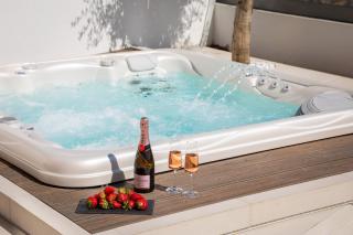 Luxury seafront Villa Noles with heated Pool, Jacuzzi, EV near Zadar - Sukošan - 3