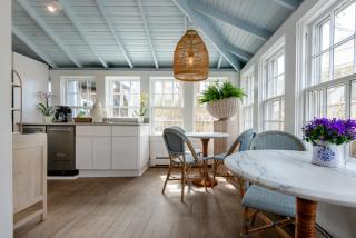 Anchor Inn - Nantucket - 1