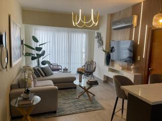 Apartamento Amueblado En la Ciudad - Santo Domingo - 0
