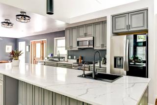 Luxury Mountain Retreat - 4 King Suites & Hot Tub - Knoxville - 1