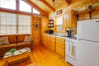 Rivers View - Cherokee Lake Cabin with Fire Pit! - Bean Station - 4