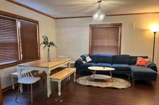 20 plus percent OFF! 4BR, 2 BT Spacious Home in Cuyahoga Falls, Parking, Pets Ok - Cuyahoga Falls - 0