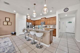 10 miles to Disney, Private Pool, Waterpark, Themed - 2