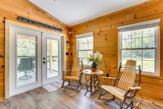 Modern Creek-Front Cabin with Deck and Views in Murphy - Murphy - 1