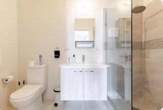 CrearyStays - Discovery Bay - 9