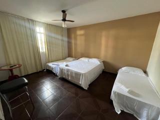 Casa Quintal Bueno! 5 quartos com ar split e internet ultra! Perto do melhor de Goiânia! Marista Parques Areião e Vaca Brava Hospital Premium Mater Dei Blue Fit Perdomo Goiânia Shopping! - Goiânia - 8