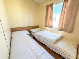 Homely 8 Berth Caravan At California Cliffs Near To Scratby Beach Ref 50067G - Great Yarmouth - 1
