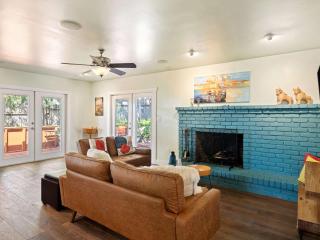 Azure Grove - Pebble Beach Tranquility for a Family of 8 - Pebble Beach - 4