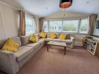 Lovely Caravan With Large Decking And Wi-Fi In Norfolk Ref 50053K - Great Yarmouth - 2