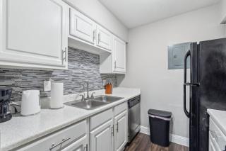 Stratton 2405h I Spacious 1 Bed 1 Bath - Arlington - 6