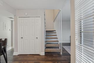 Stratton 409a I Spacious 2 Bed 15 Bath - Arlington - 7