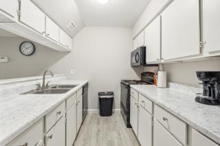 Stratton 2526e I Comfy 2 Bed 2 Bath - Arlington - 5