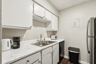 Stratton 2405l I Spacious 1 Bed 1 Bath - Arlington - 1