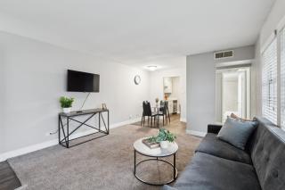 Stratton 2405l I Spacious 1 Bed 1 Bath - Arlington - 3