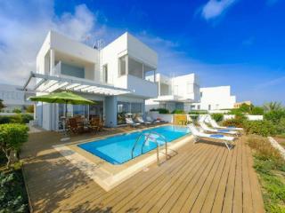 Protaras Beachfront Villa Alia - Protaras - 8