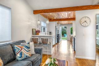 Charming 2 BDR Seaside Cottage - 5 Min to Beach - Seaside - 8