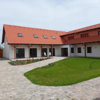 Apartmány Hluchá Bašta s vnitřním bazénem - České Budějovice - 5
