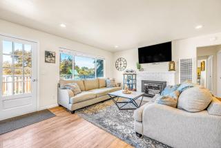 Cozy Oaks - A Coastal Getaway with Idyllic Scenery - Del Rey Oaks - 0