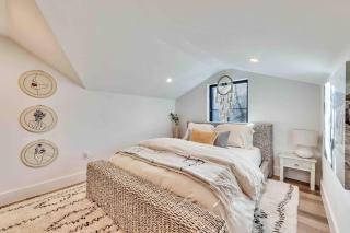 Designers Home near DT w Pool - 4