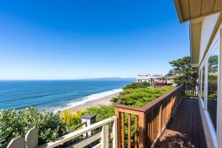 Stunning Coastal Cottage with Views of Monterey Bay - Watsonville - 0