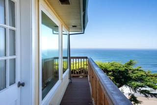 Stunning Coastal Cottage with Views of Monterey Bay - Watsonville - 4